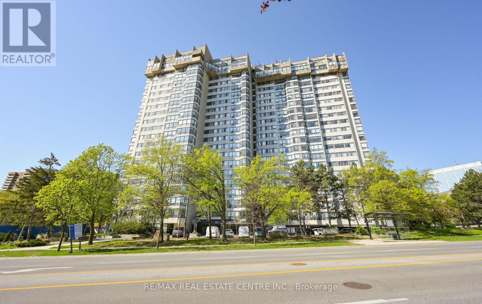 2006 - 200 ROBERT SPECK PARKWAY, Mississauga, Ontario