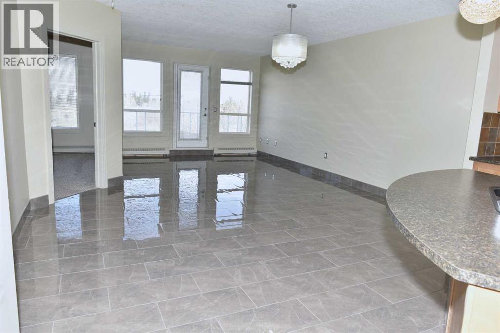 411, 3101 34 Avenue NW, Calgary, Alberta  T2L 2A3 - Photo 3 - A2304852