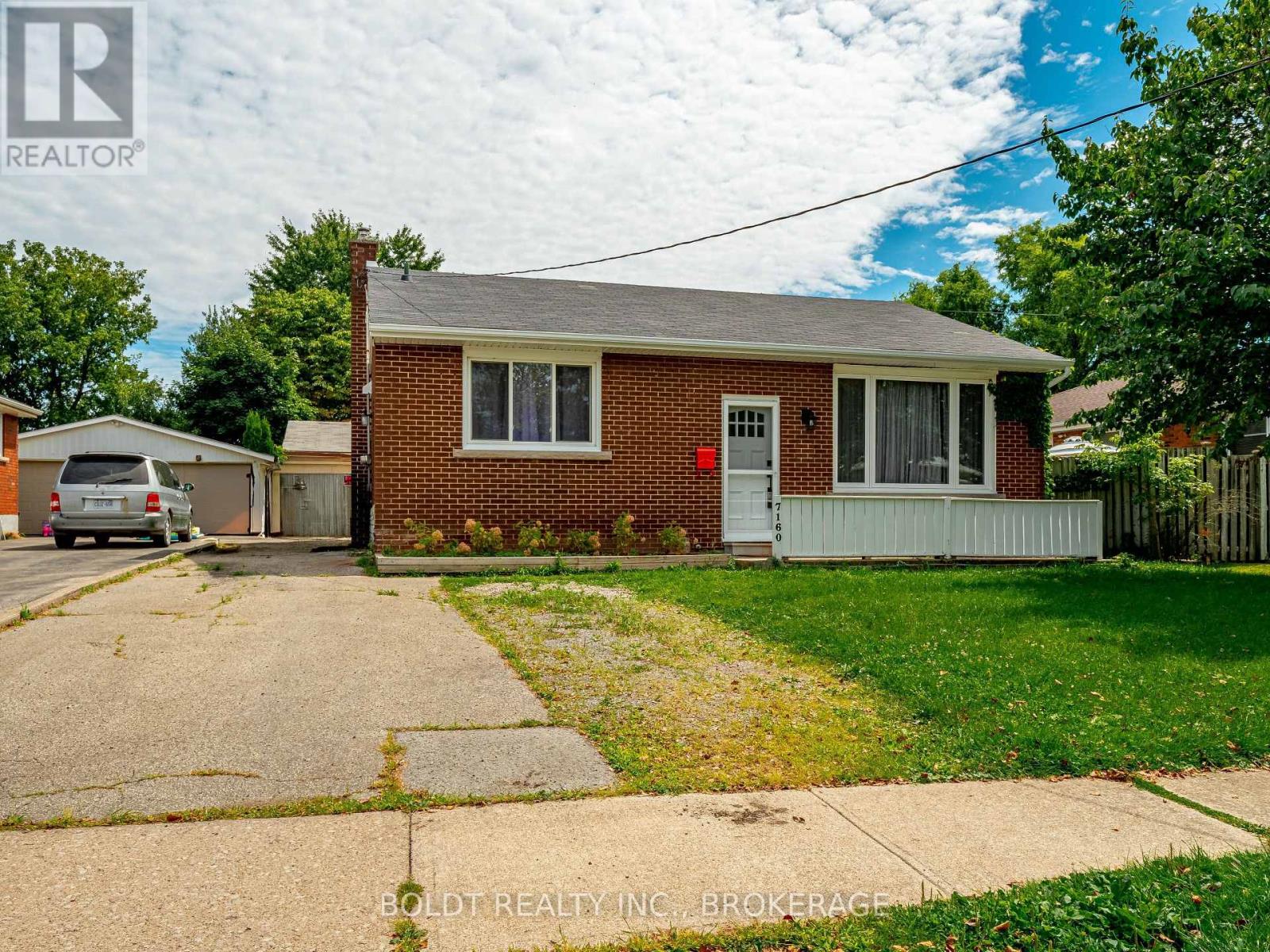 LOWER - 7160 WATERS AVENUE, Niagara Falls, Ontario