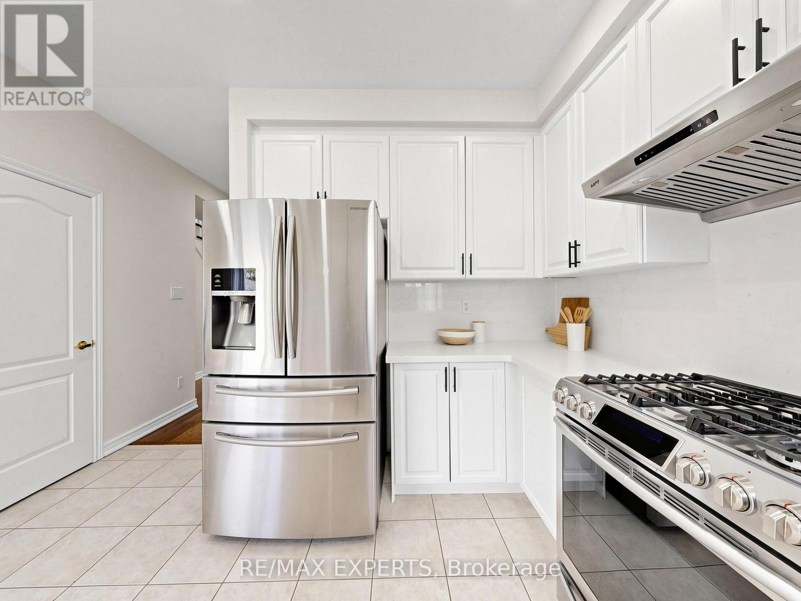 30 Johncrest Way, Vaughan, Ontario  L4H 2K6 - Photo 12 - N13069852