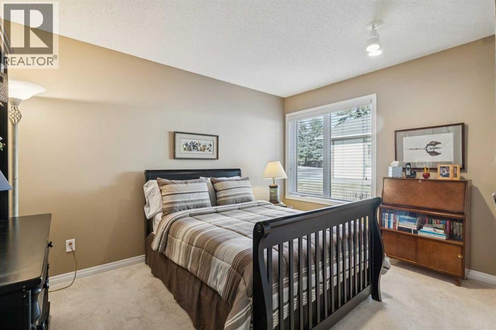 22 Confederation Villas NW, Calgary, Alberta  T2L 2K9 - Photo 18 - A2295652