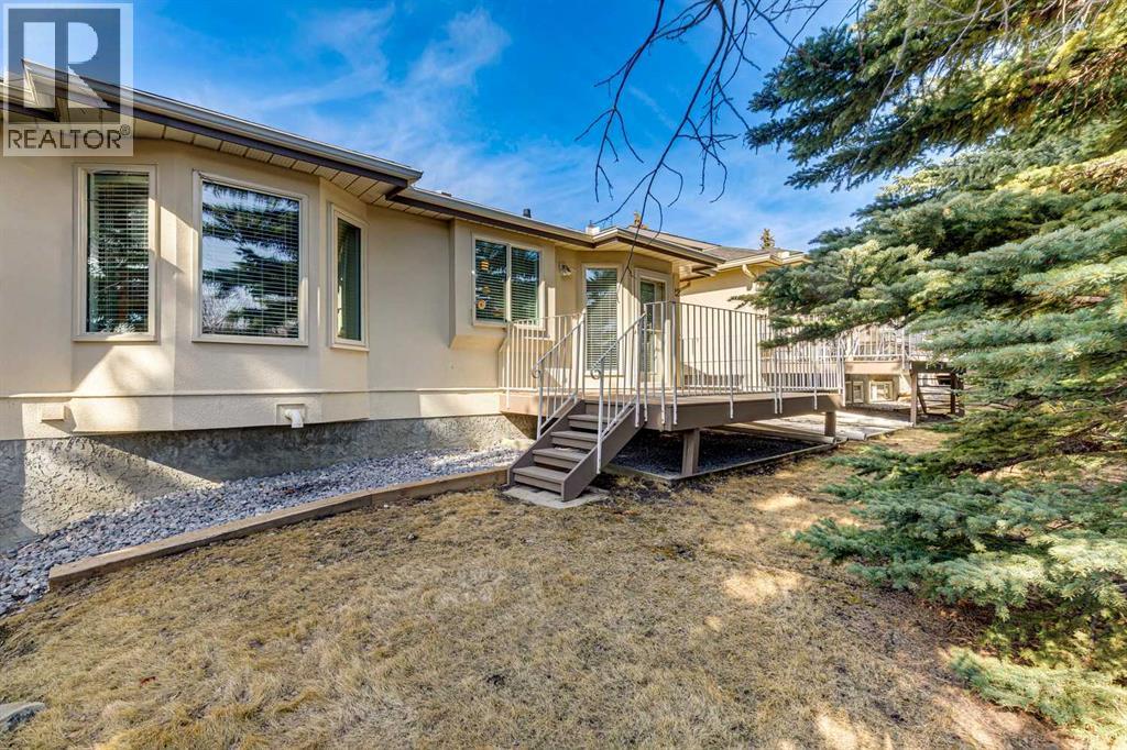 22 Confederation Villas NW, Calgary, Alberta  T2L 2K9 - Photo 24 - A2295652