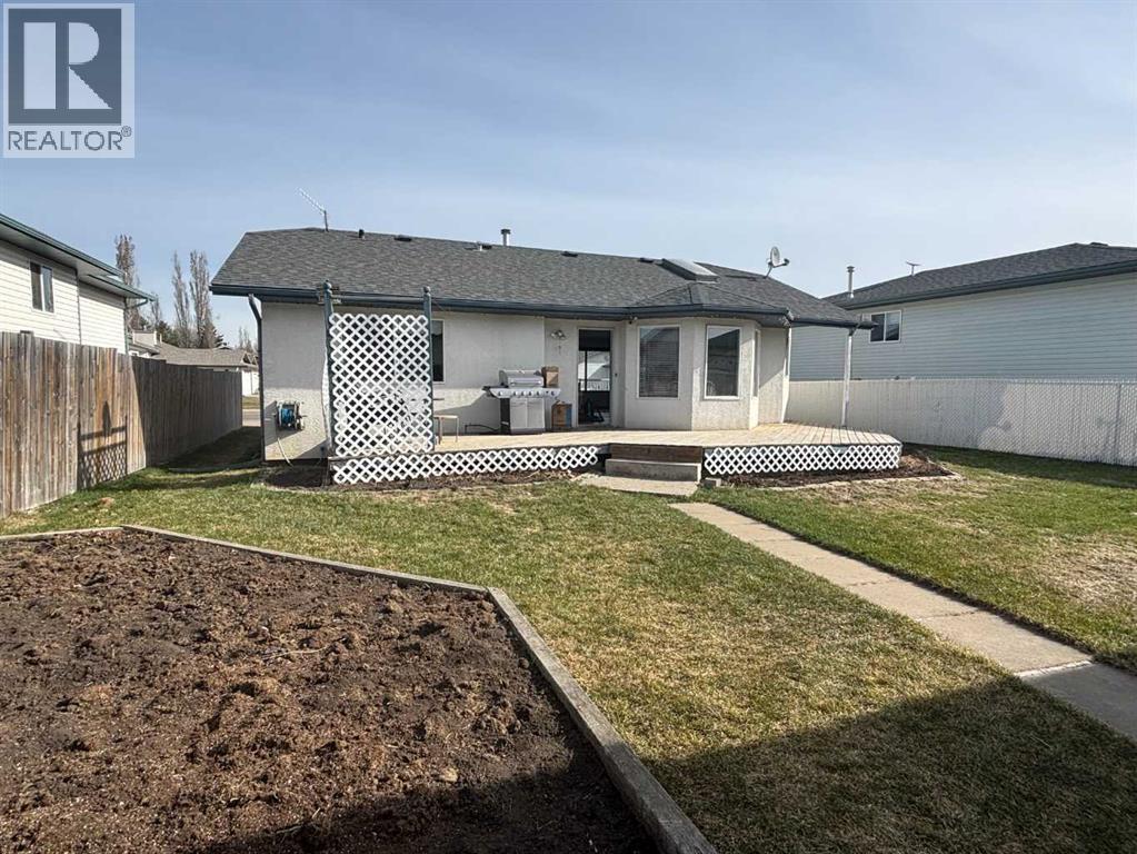 4036 55 Avenue, Whitecourt, Alberta  T7S 1C5 - Photo 4 - A2307002