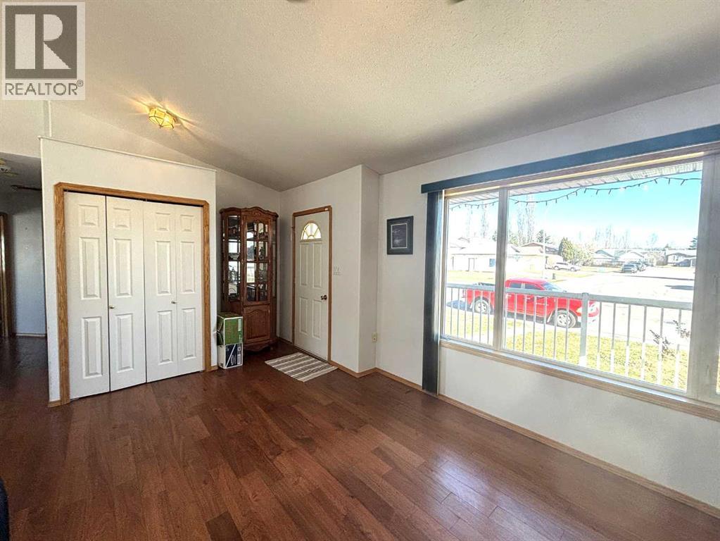 4036 55 Avenue, Whitecourt, Alberta  T7S 1C5 - Photo 5 - A2307002