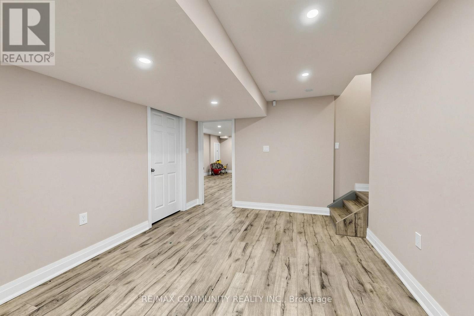 2021 Kurelo Drive, Oshawa, Ontario  L1K 0W7 - Photo 39 - E13075598