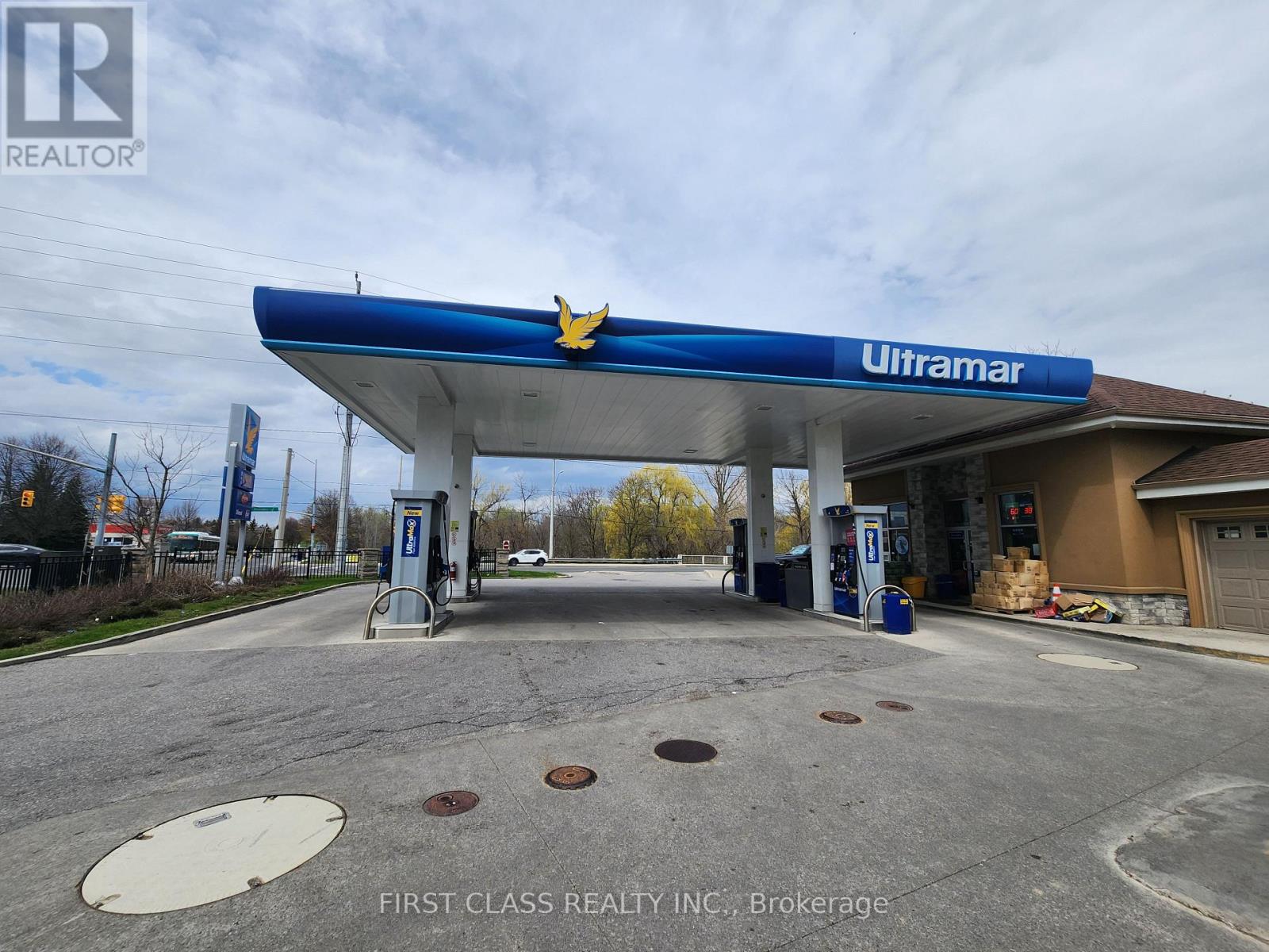 951 DUNDAS STREET E, Whitby, Ontario