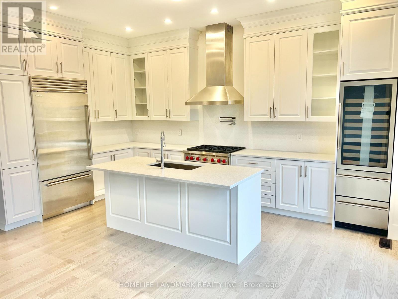 9 Perigo Court, Richmond Hill, Ontario  L4E 1K3 - Photo 7 - N13075618