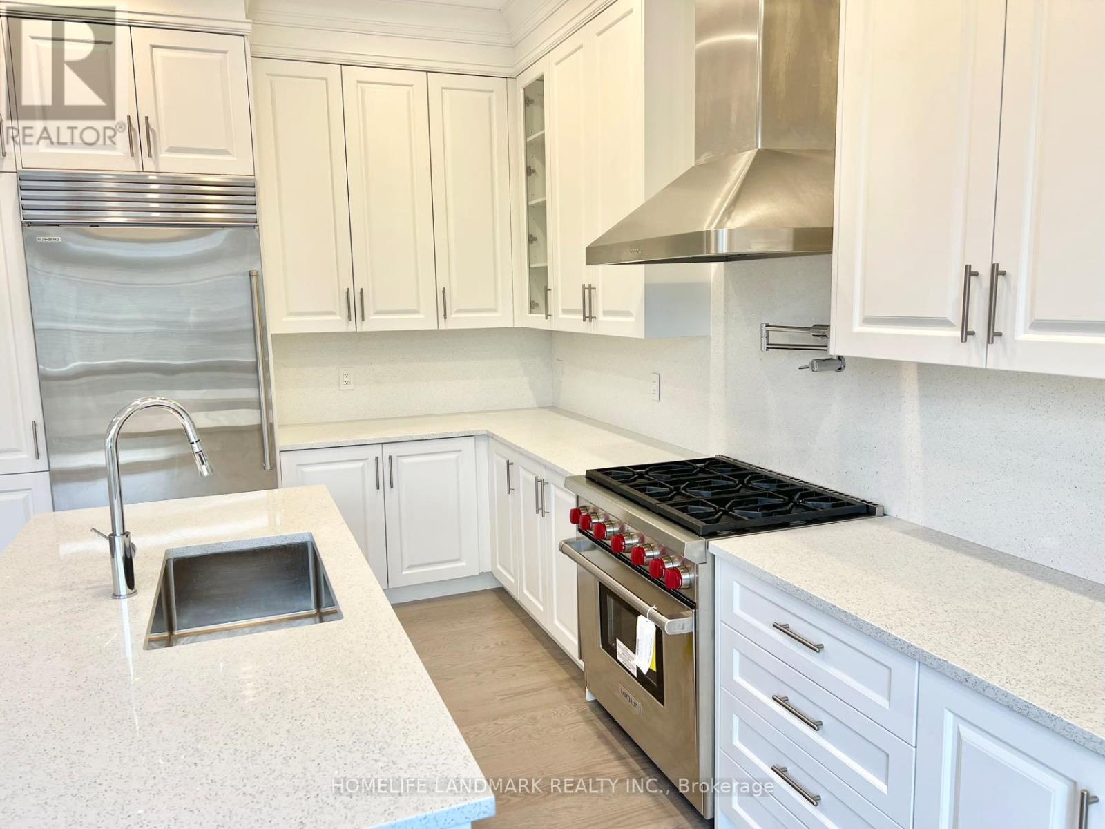 9 Perigo Court, Richmond Hill, Ontario  L4E 1K3 - Photo 8 - N13075618