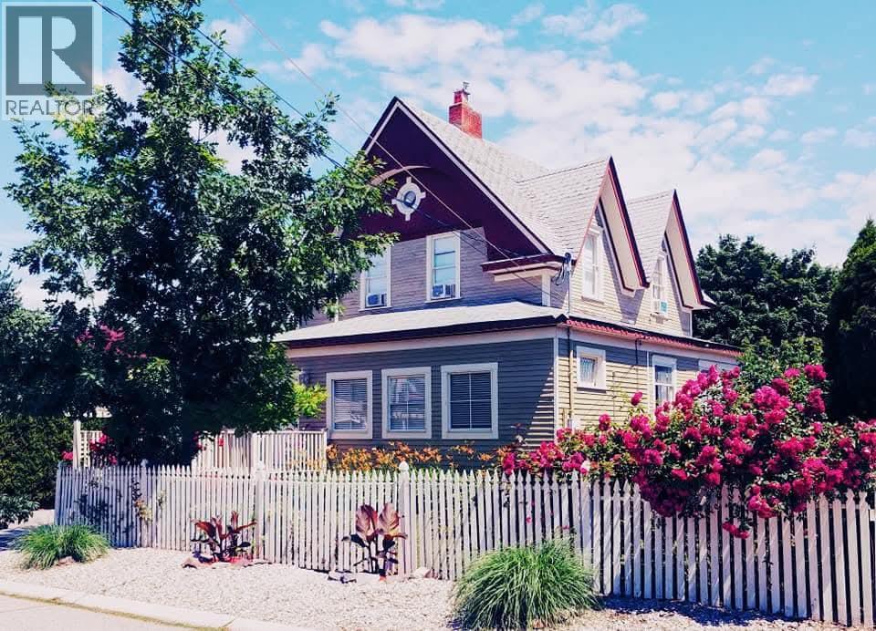 494 Young Street, Penticton, British Columbia