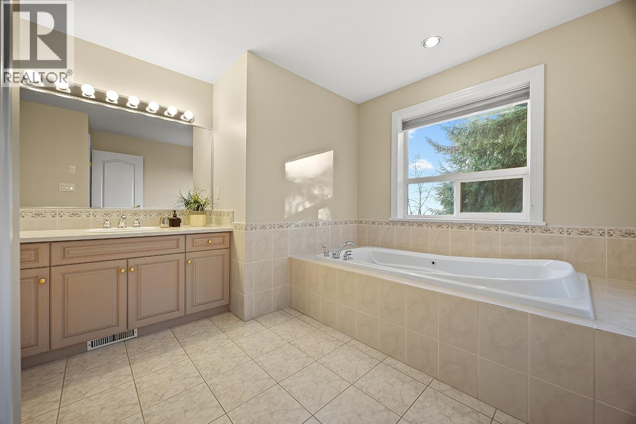 2970 Forestridge Place, Coquitlam, British Columbia  V3E 3M6 - Photo 32 - R3117820