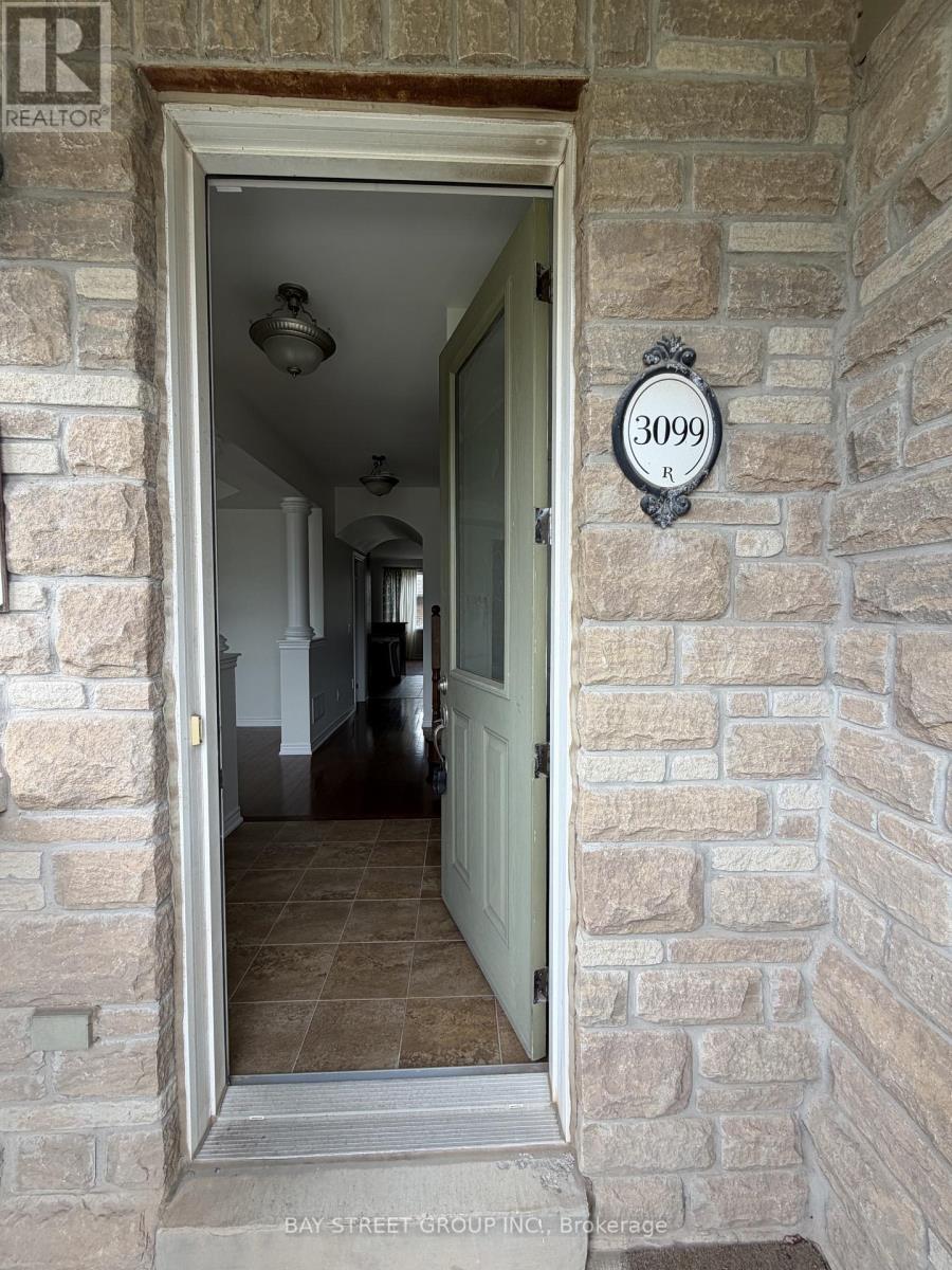 3099 Neyagawa Boulevard, Oakville, Ontario  L6M 4L7 - Photo 3 - W13075580