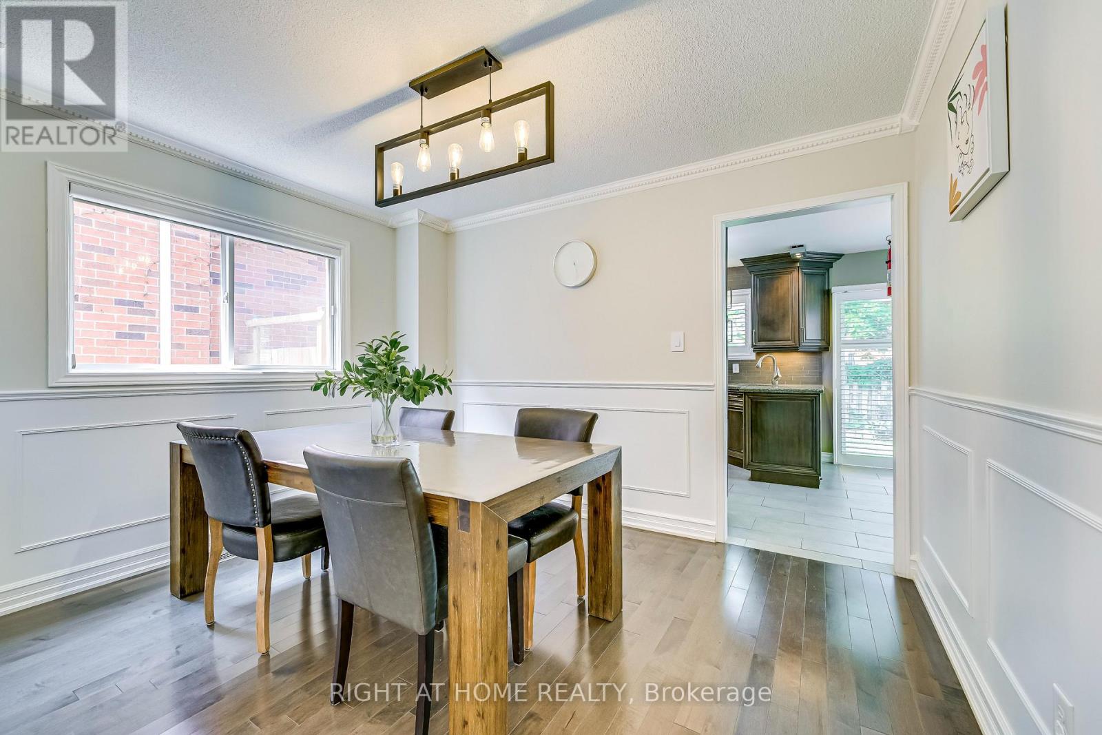 1092 Old Oak Drive, Oakville, Ontario  L6M 3K4 - Photo 11 - W13075584