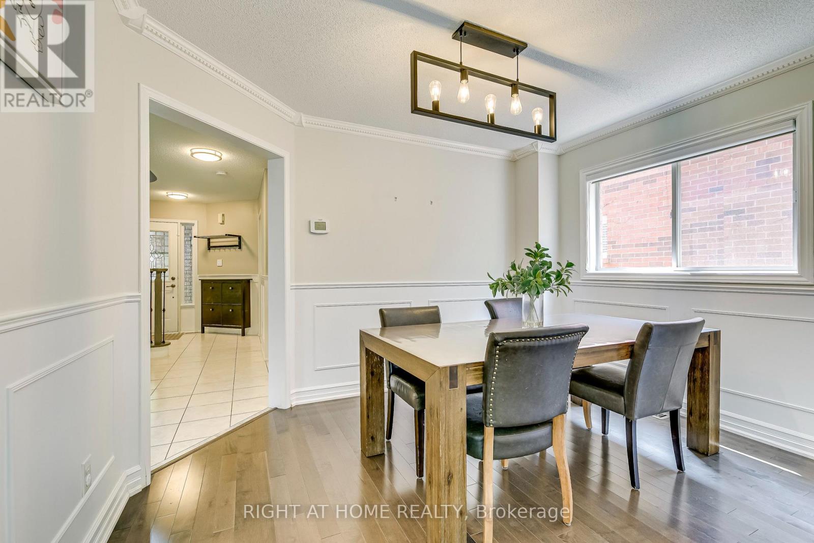 1092 Old Oak Drive, Oakville, Ontario  L6M 3K4 - Photo 13 - W13075584