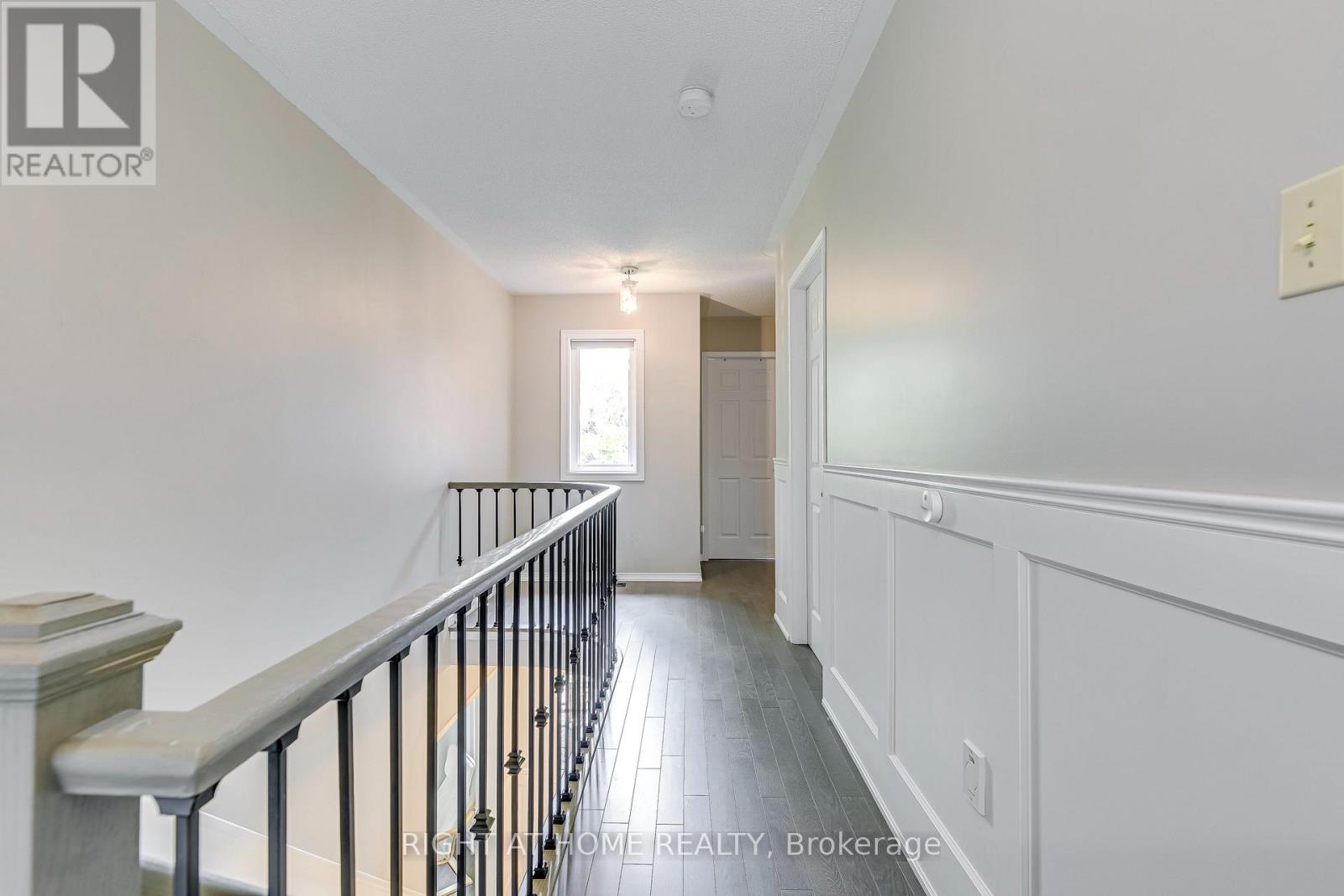 1092 Old Oak Drive, Oakville, Ontario  L6M 3K4 - Photo 17 - W13075584