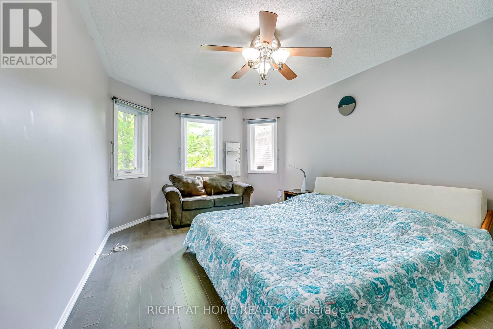 1092 Old Oak Drive, Oakville, Ontario  L6M 3K4 - Photo 19 - W13075584