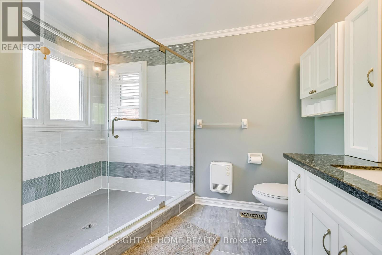 1092 Old Oak Drive, Oakville, Ontario  L6M 3K4 - Photo 22 - W13075584