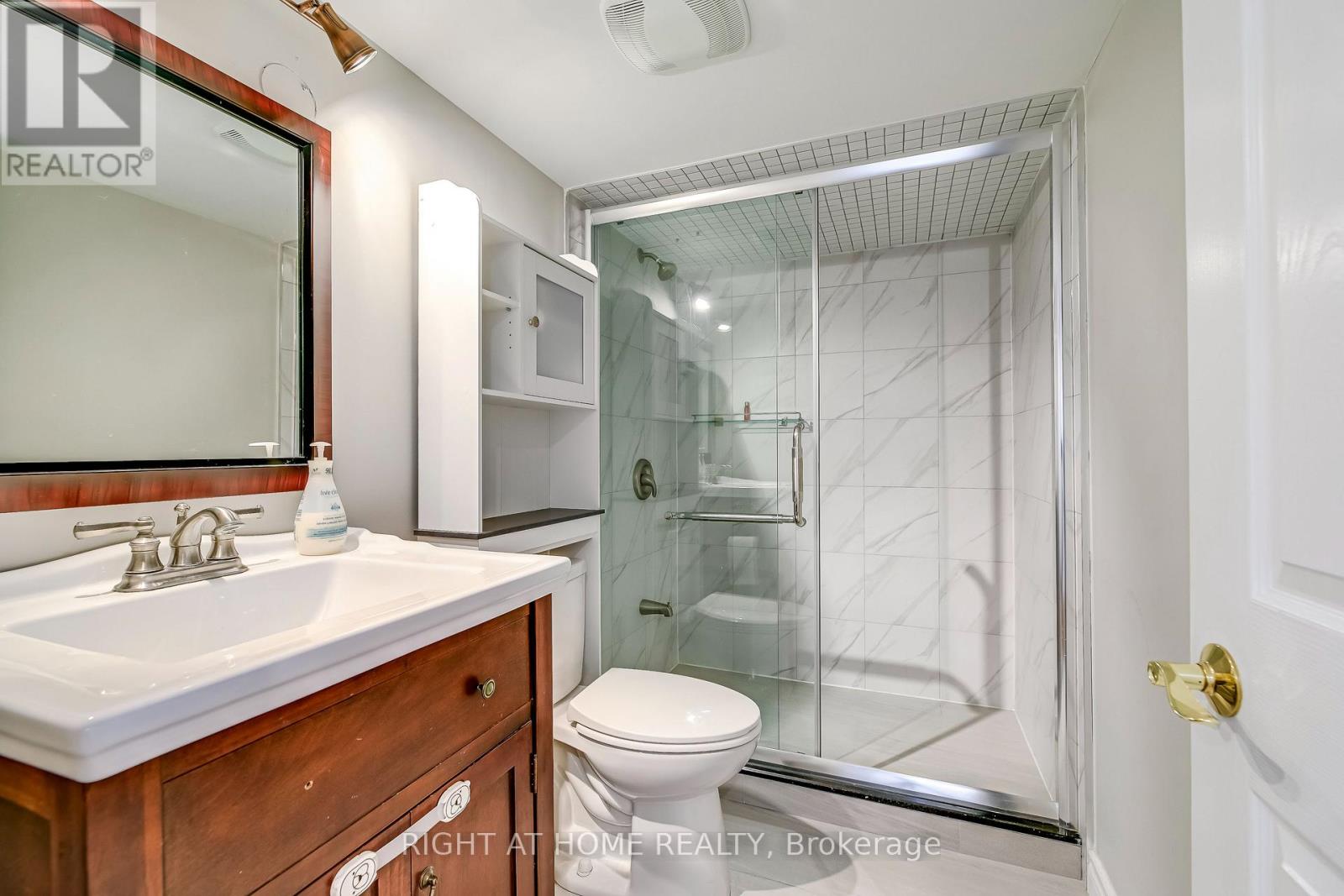 1092 Old Oak Drive, Oakville, Ontario  L6M 3K4 - Photo 31 - W13075584