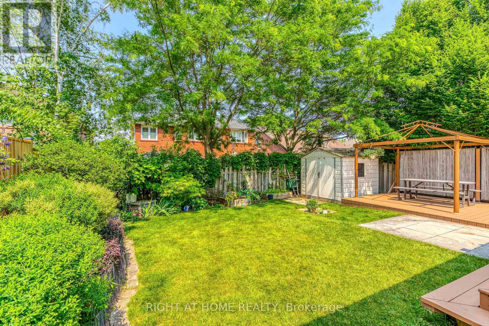 1092 Old Oak Drive, Oakville, Ontario  L6M 3K4 - Photo 32 - W13075584