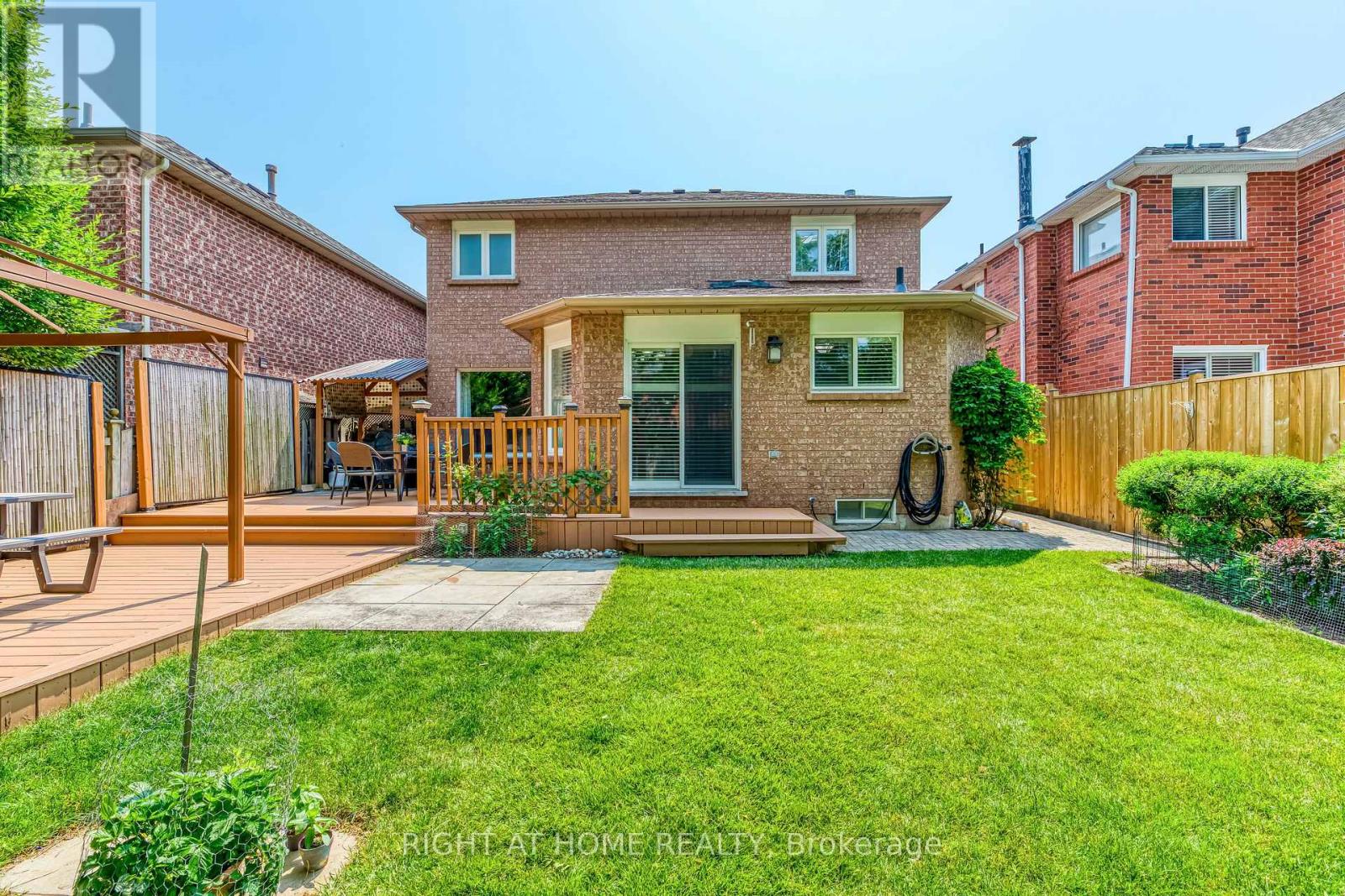 1092 Old Oak Drive, Oakville, Ontario  L6M 3K4 - Photo 37 - W13075584