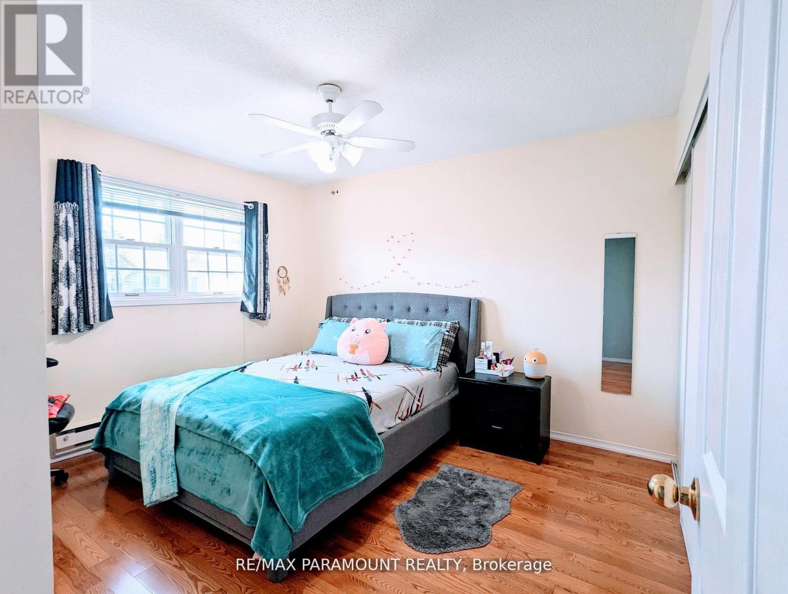 37 Wickstead Court, Brampton, Ontario  L6R 1N8 - Photo 12 - W13075594