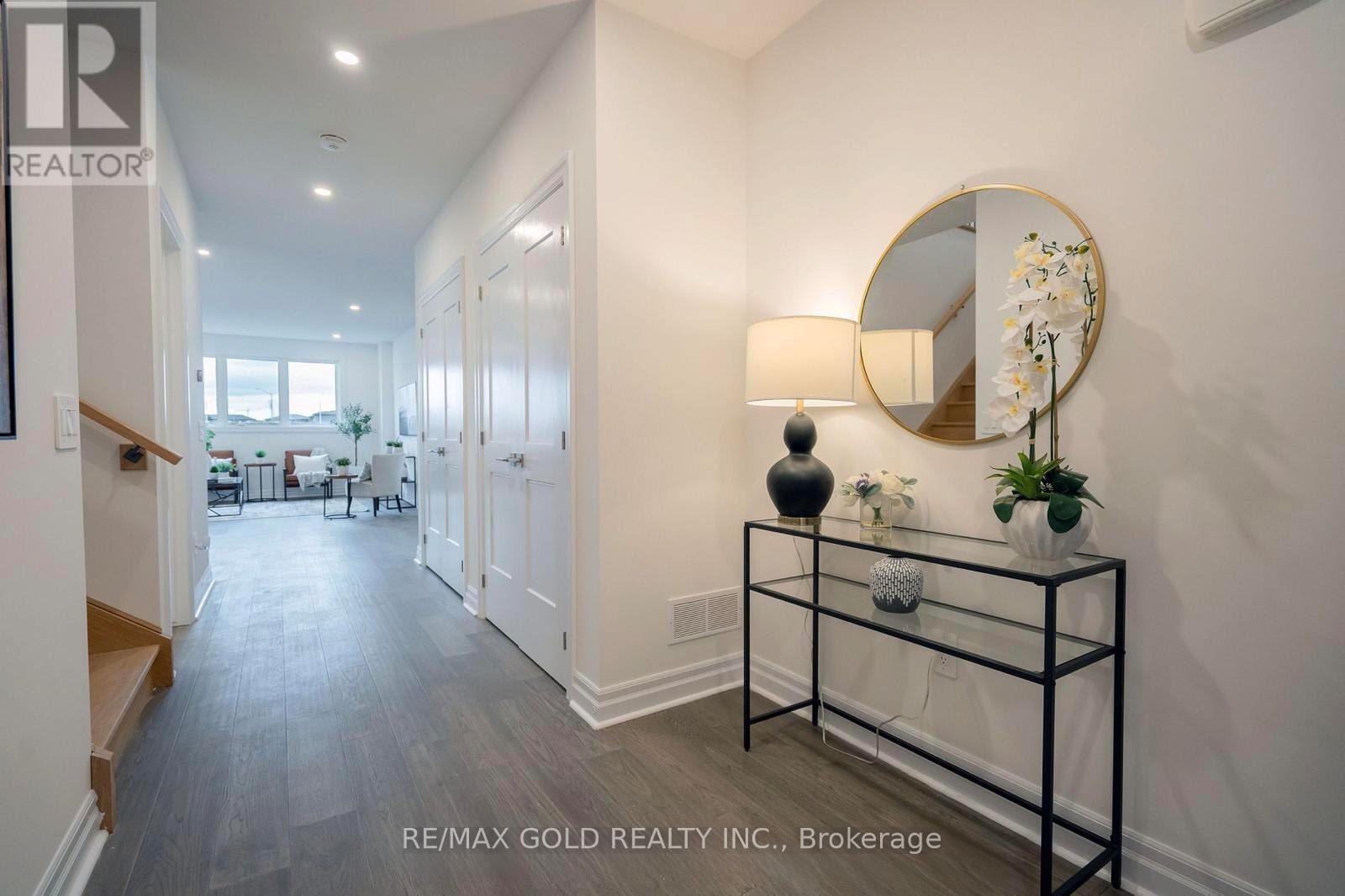 7507 Splendour Drive, Niagara Falls, Ontario  L2H 2Y6 - Photo 2 - X13075570