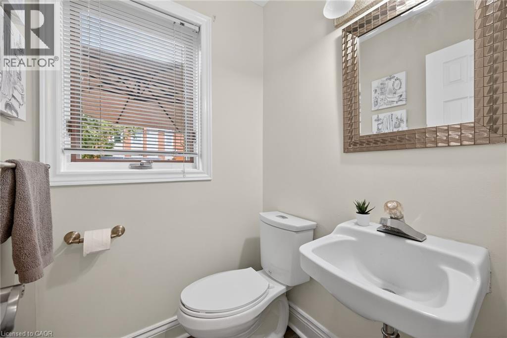 2387 Maryvale Court, Burlington, Ontario  L7P 2P1 - Photo 18 - 40819591