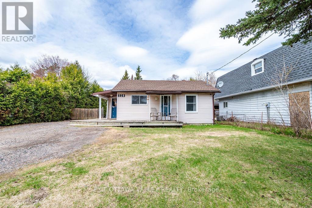 528 ALMIRA STREET, Pembroke, Ontario