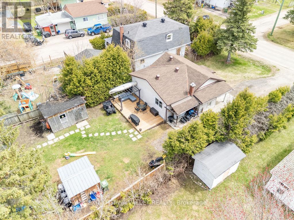 528 Almira Street, Pembroke, Ontario  K8A 3Z9 - Photo 3 - X13075638