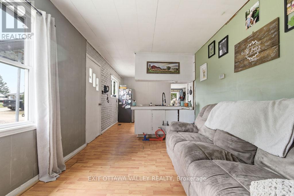 528 Almira Street, Pembroke, Ontario  K8A 3Z9 - Photo 7 - X13075638