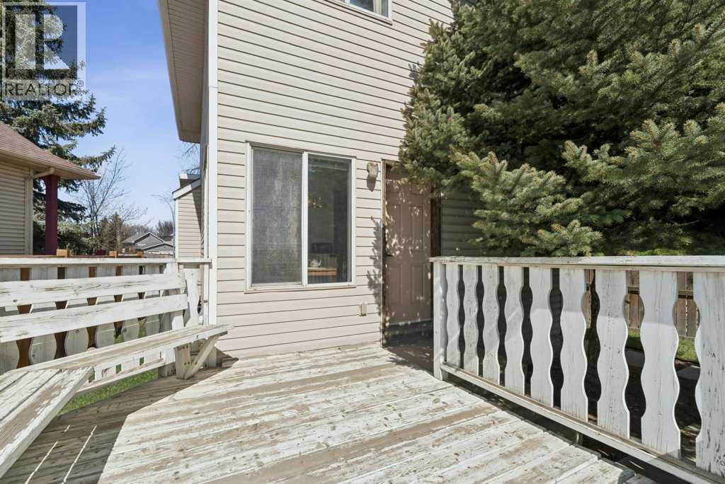 52 Martinglen Mews Ne, Calgary, Alberta  T3J 3N3 - Photo 25 - A2306491