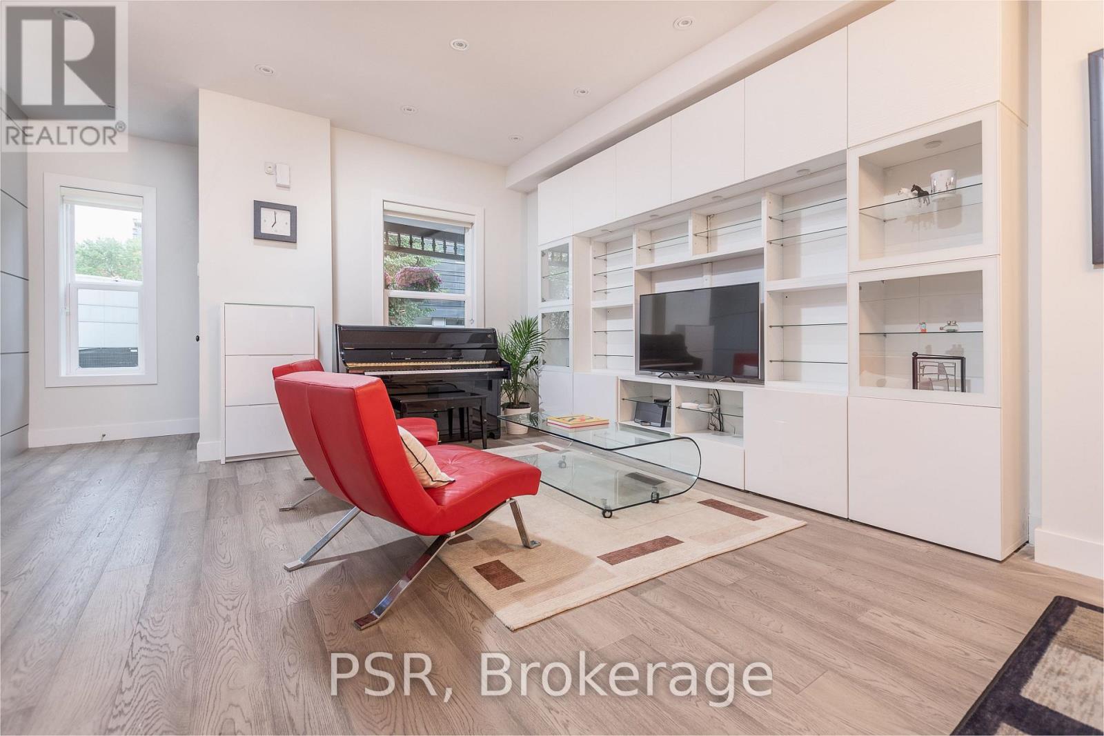 10 Bishop Street, Toronto, Ontario  M5R 1N2 - Photo 8 - C13075660