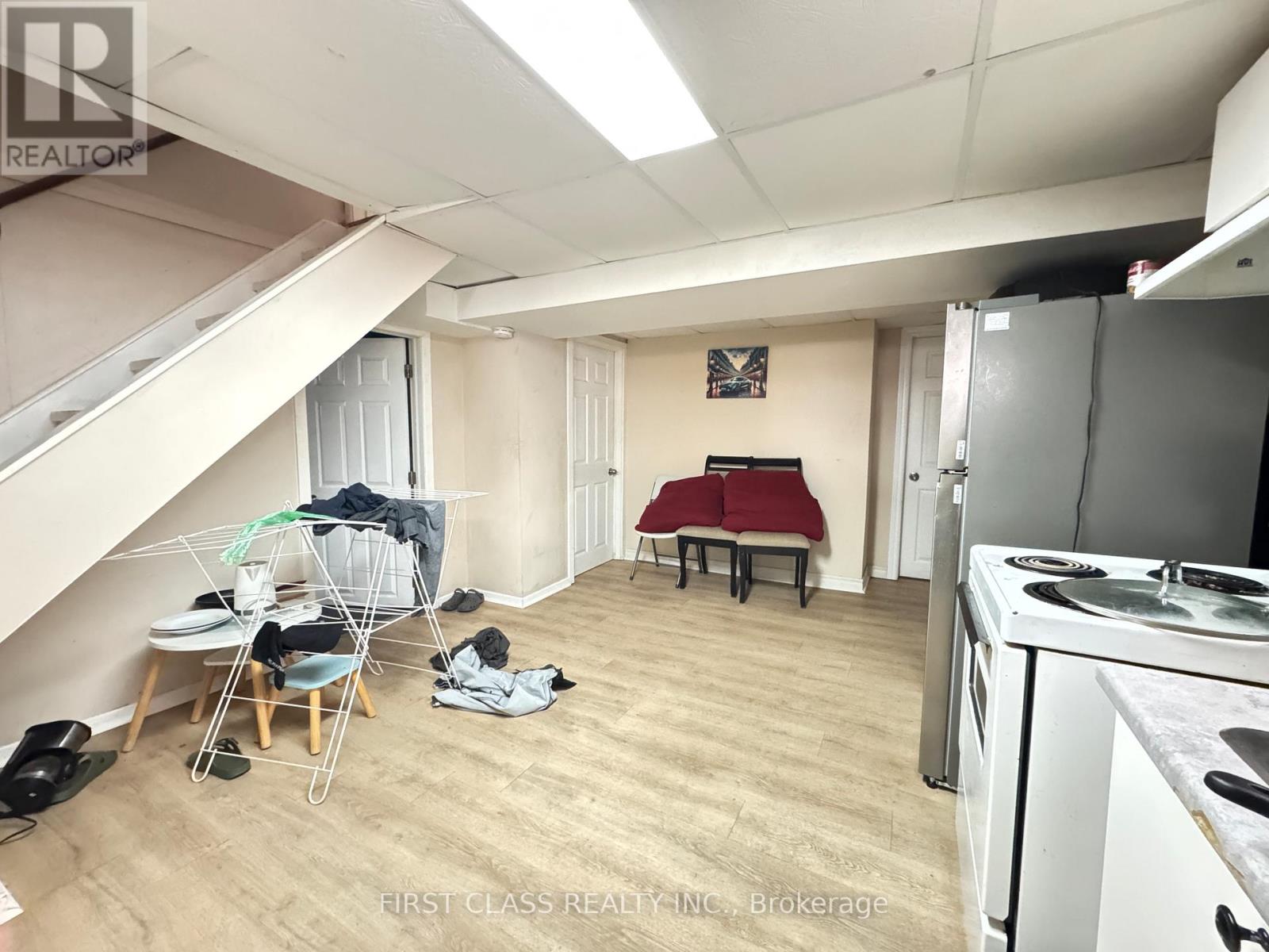Bsmt - 11 Ellington Drive, Toronto, Ontario  M1R 3X6 - Photo 4 - E13075634