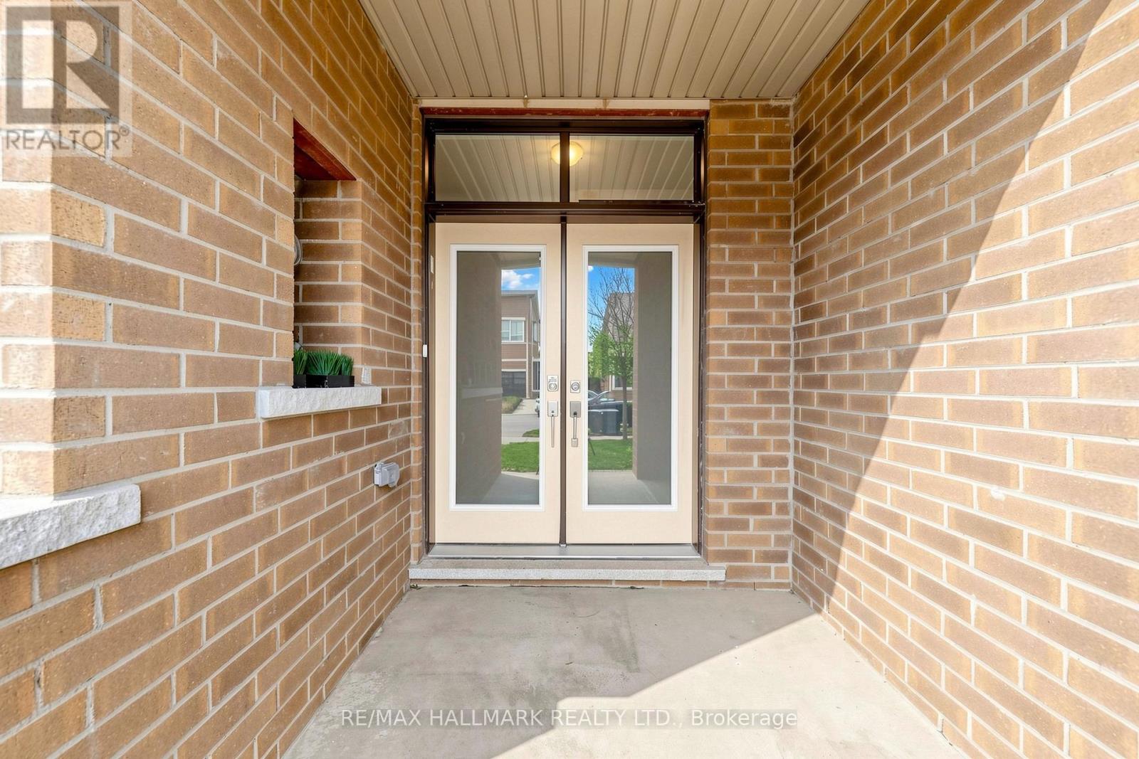 87 Dariole Drive, Richmond Hill, Ontario  L4E 0Z4 - Photo 3 - N13075656