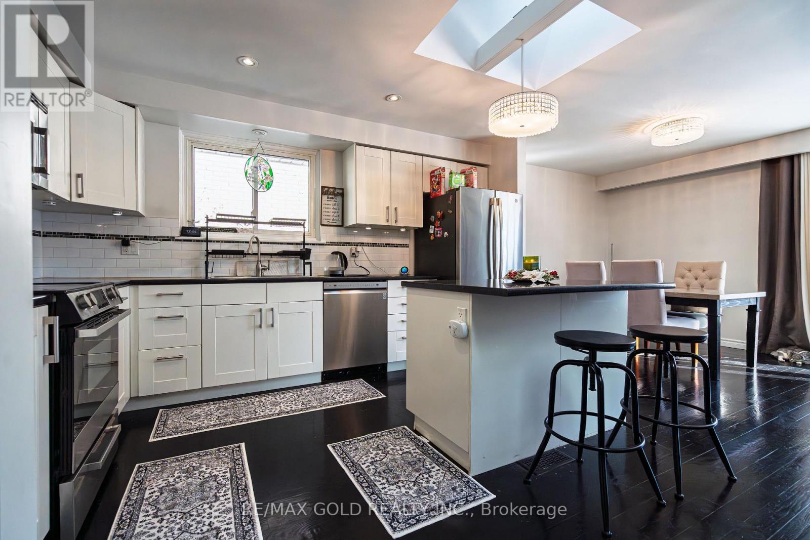 46 Elgin Drive, Brampton, Ontario  L6Y 1A8 - Photo 7 - W13075636