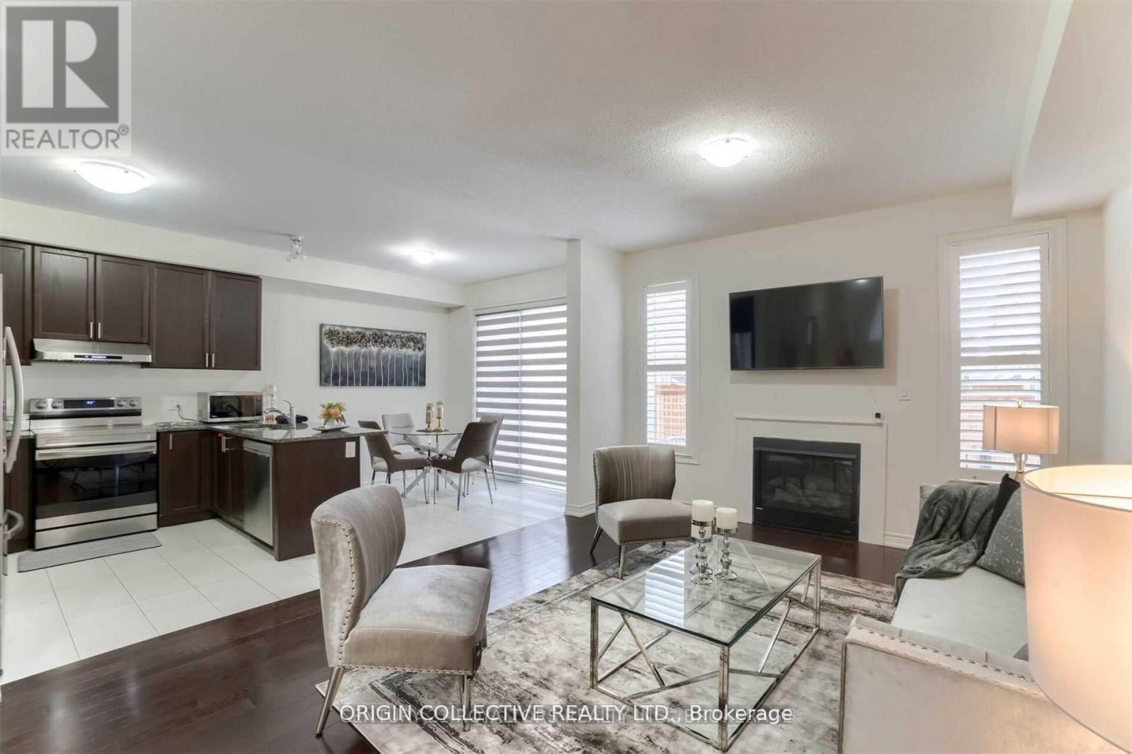 15 Germain Circle, Brampton, Ontario  L6X 5K2 - Photo 4 - W13075650