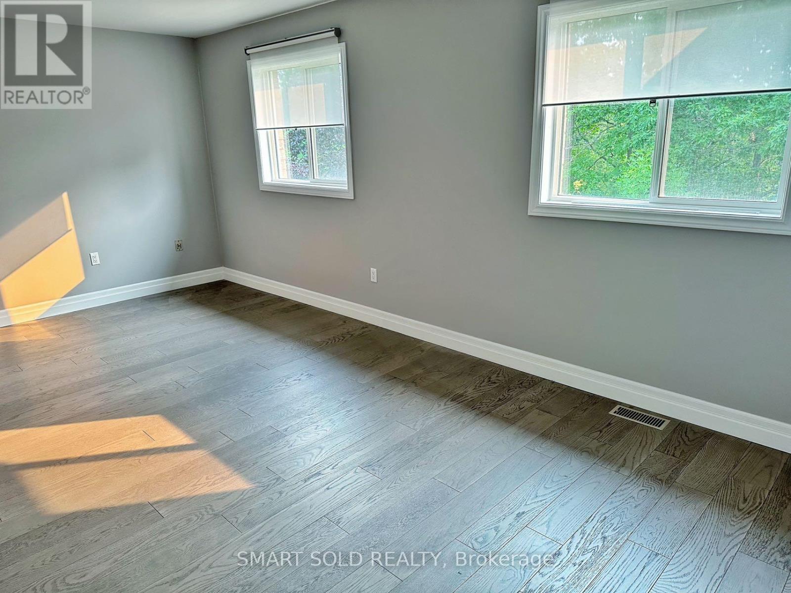 407 Ravineview Way, Oakville, Ontario  L6H 6S7 - Photo 11 - W13075652