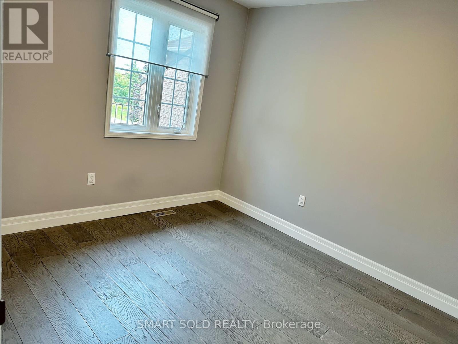 407 Ravineview Way, Oakville, Ontario  L6H 6S7 - Photo 12 - W13075652