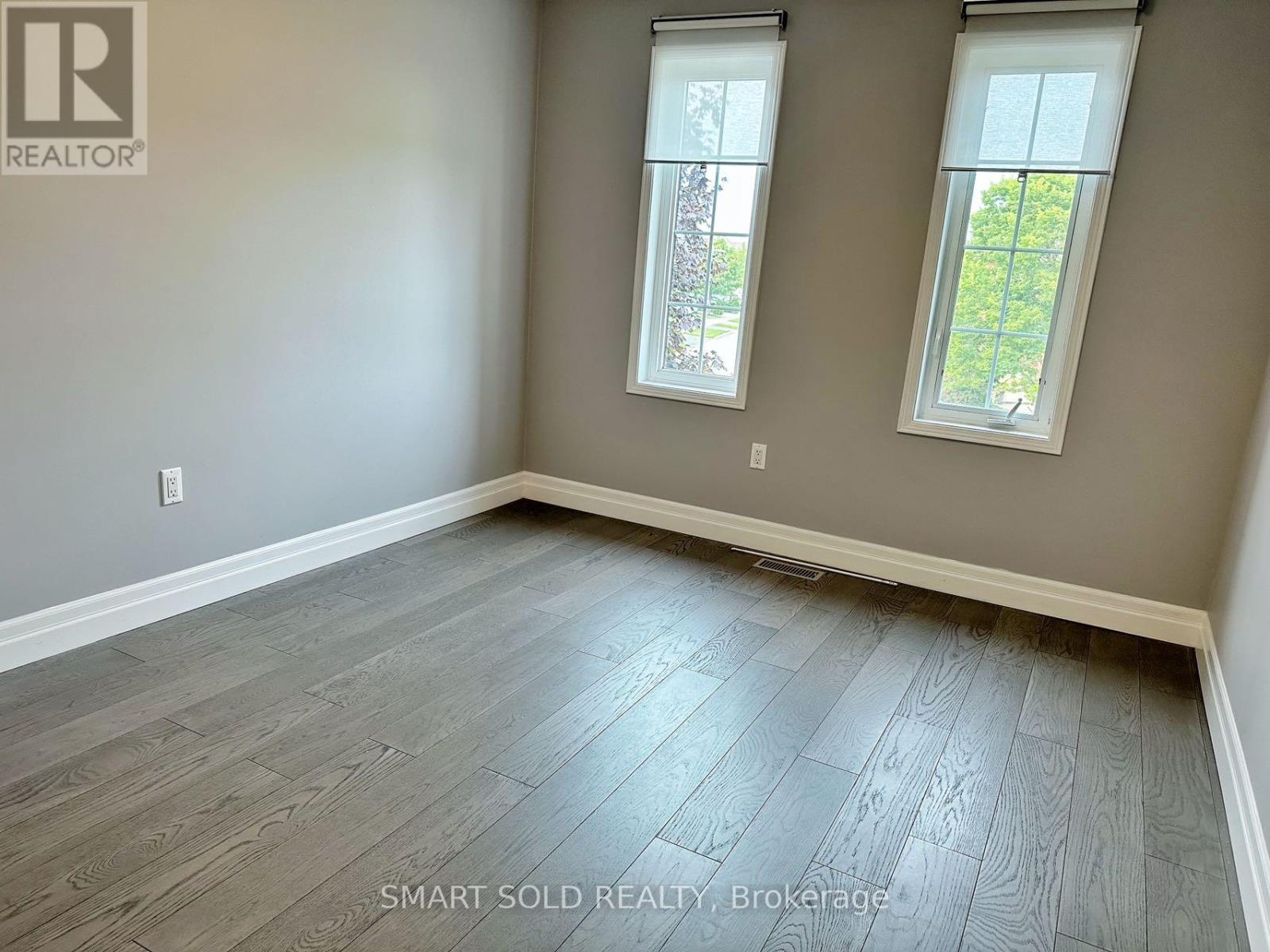407 Ravineview Way, Oakville, Ontario  L6H 6S7 - Photo 13 - W13075652