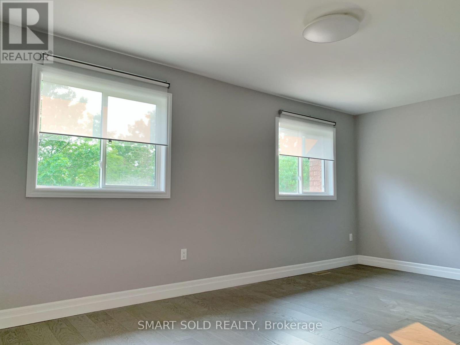 407 Ravineview Way, Oakville, Ontario  L6H 6S7 - Photo 18 - W13075652