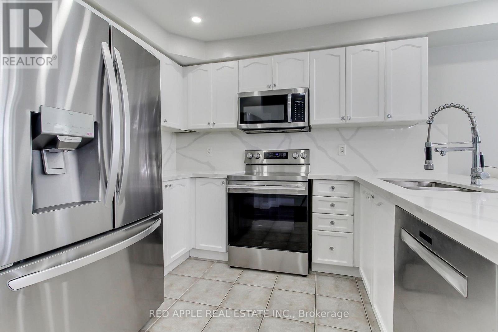 39 Booker Drive, Ajax, Ontario  L1Z 0H4 - Photo 9 - E13074288