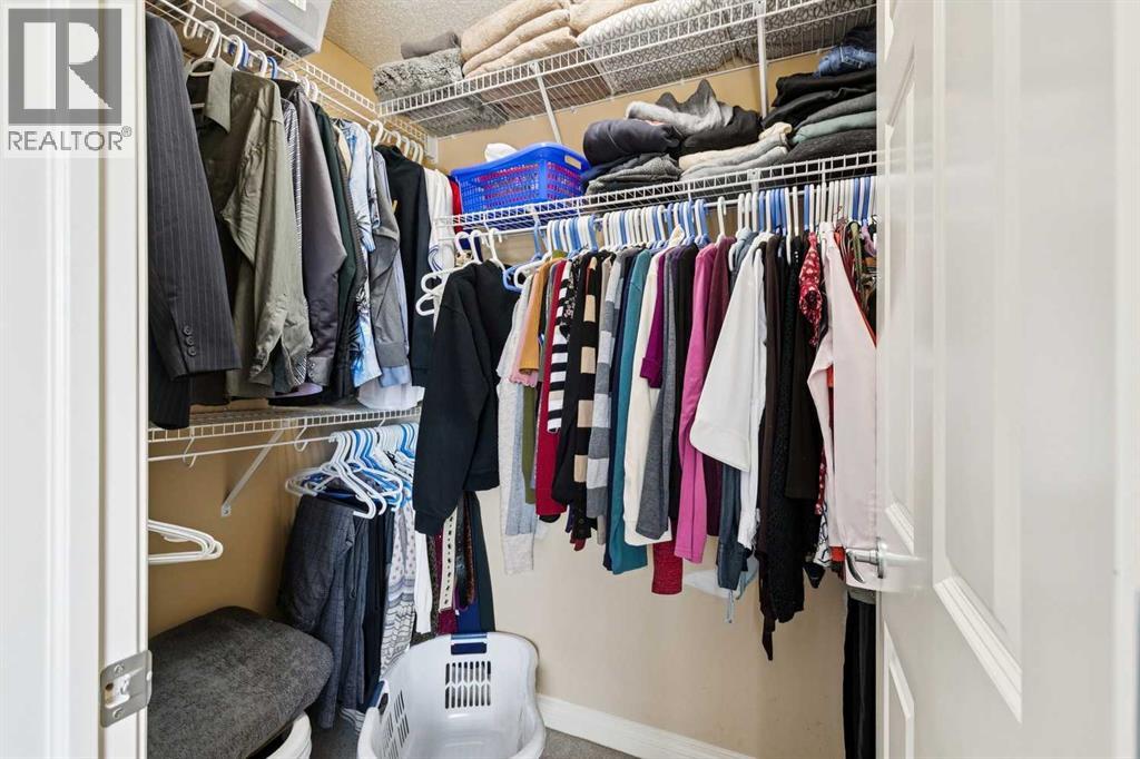 63 Westmount Circle, Okotoks, Alberta  T1S 0B7 - Photo 32 - A2302126