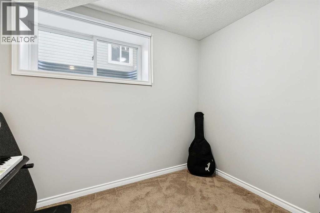 63 Westmount Circle, Okotoks, Alberta  T1S 0B7 - Photo 46 - A2302126