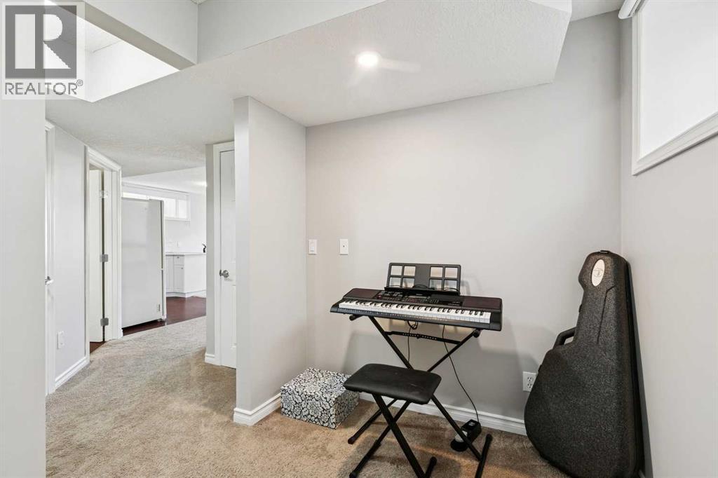 63 Westmount Circle, Okotoks, Alberta  T1S 0B7 - Photo 47 - A2302126
