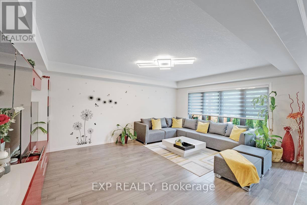 7737 Hackberry Trail, Niagara Falls, Ontario  L2H 3R5 - Photo 10 - X13075700