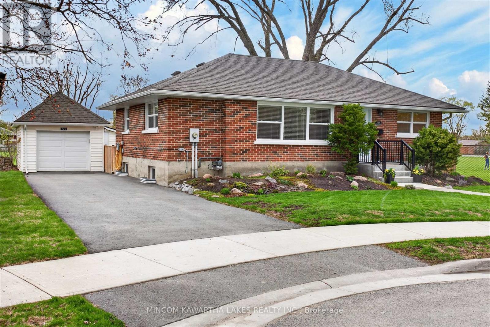 727 Bellaire Street, Peterborough, Ontario  K9J 3Y7 - Photo 5 - X13063928