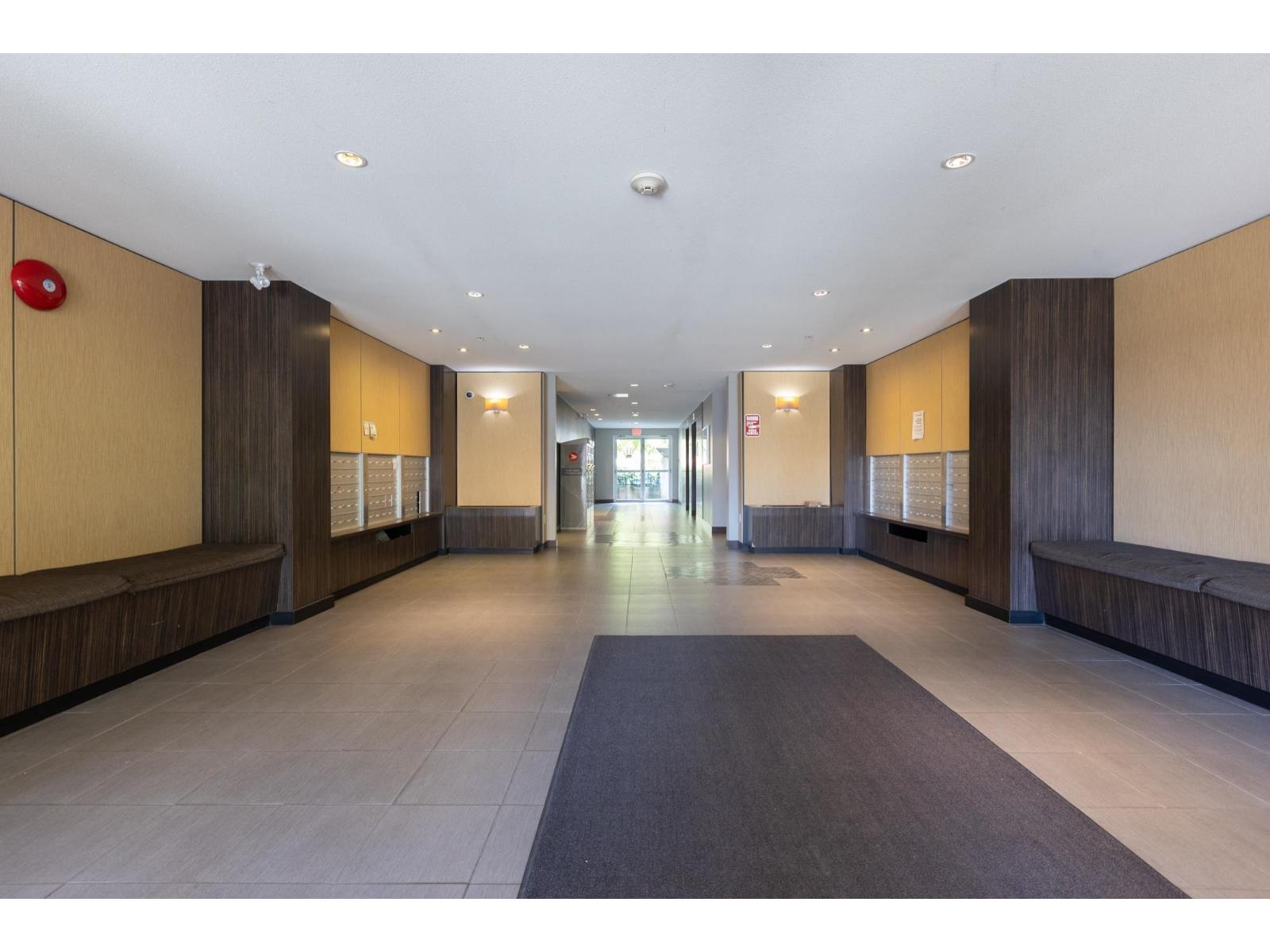439 13321 102a Avenue, Surrey, British Columbia  V3T 1P6 - Photo 4 - R3116038
