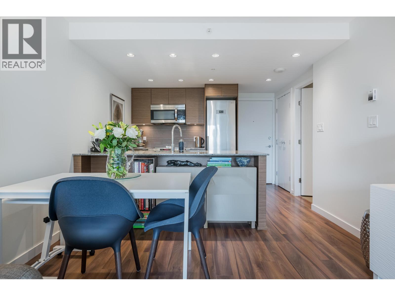 319 135 E 17th Street, North Vancouver, British Columbia  V7L 0C4 - Photo 10 - R3109061