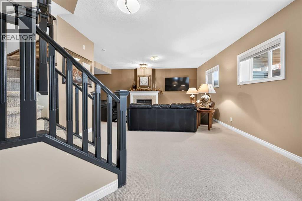 8 Tucker Circle, Okotoks, Alberta  T1S 2J6 - Photo 18 - A2301273