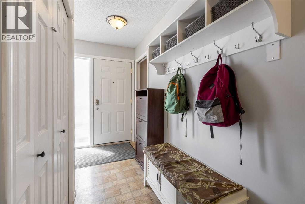 30 Arbour Ridge Circle NW, Calgary, Alberta  T3G 3S9 - Photo 7 - A2305845