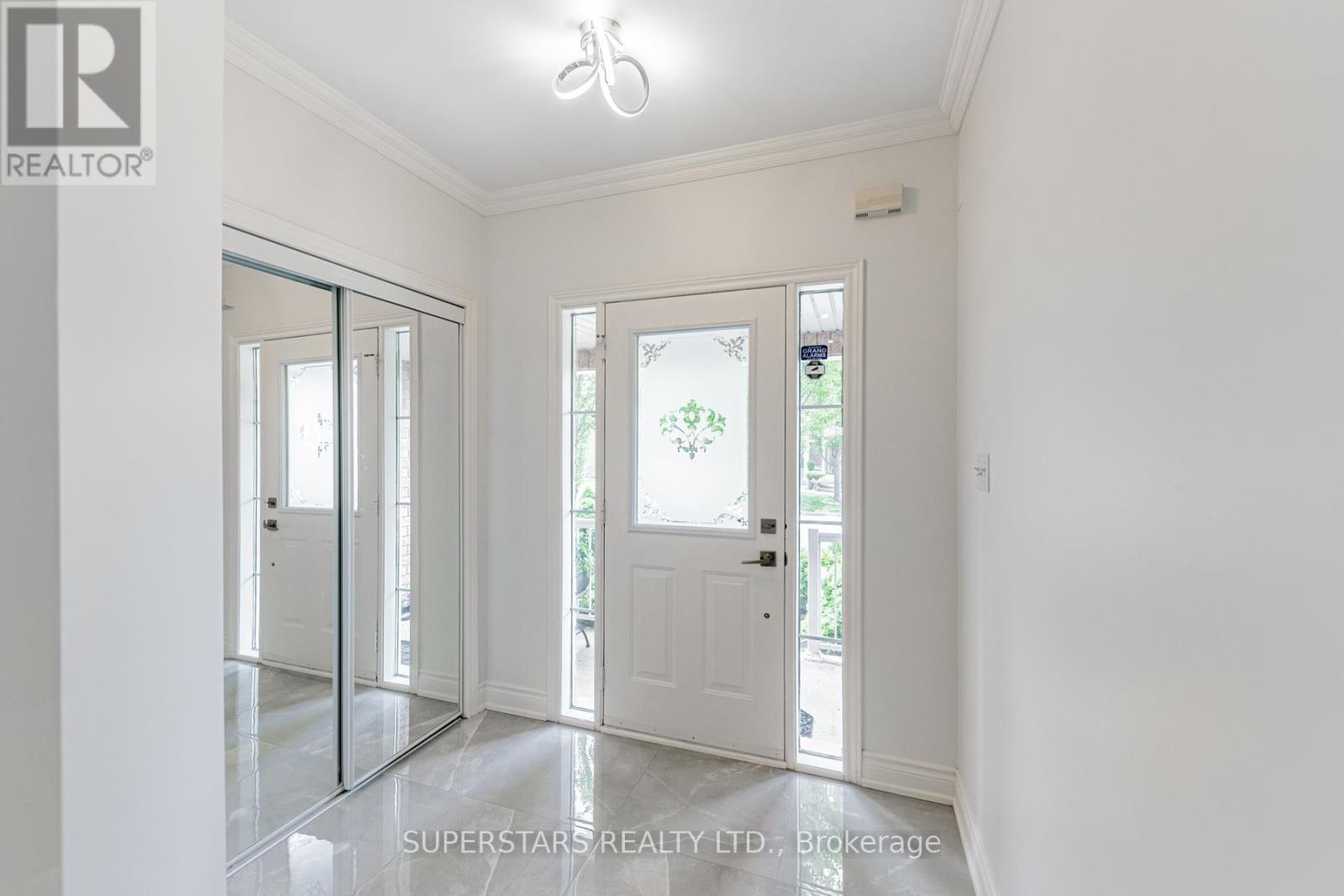 71 Landsdown Crescent, Markham, Ontario  L6E 1N6 - Photo 3 - N13075686